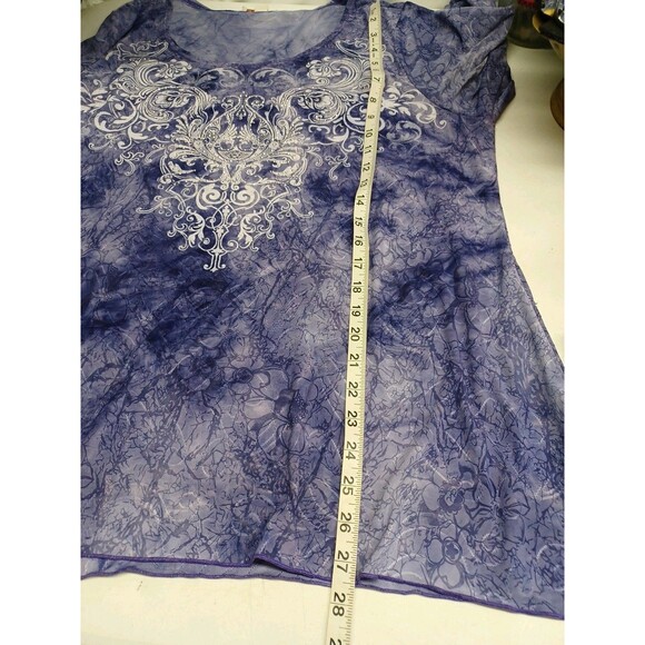 db Womens Top Blouse 2X Purple Floral Rhinestone Sparkle Sharkbite Hem - Picture 6 of 9